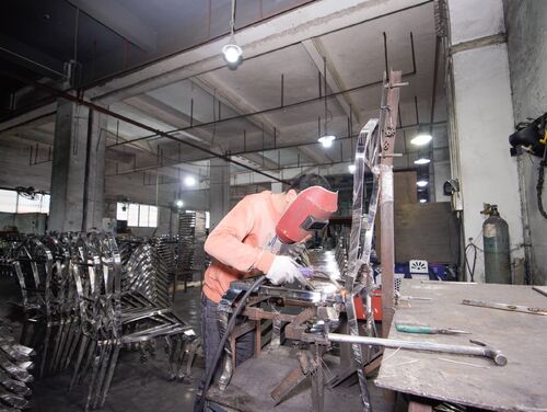 Últimas noticias de la empresa sobre Enfocarse en la exportación de muebles para bodas | Crear una serie completamente nueva, integrar la cadena de suministro y ofrecer soluciones personalizadas