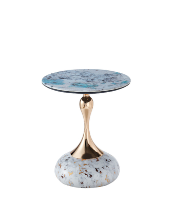 Elegante mesa lateral con mesa de café de base metálica