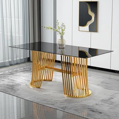 Muebles modernos del hotel con la mesa de comedor de acero del oro tablero de cristal