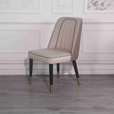 Sillas rellenadas alta esponja del comedor de la PU de la silla de la parte posterior de madera sólida del hotel elástico