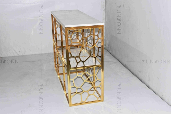 El modelo hueco de la salida que talla los gabinetes de almacenamiento del diseño vetea la estantería plateada oro