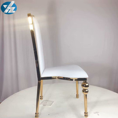 Oro de acero inoxidable de la corona de la silla de la boda de la silla real negra blanca del banquete alrededor de las piernas de la silla