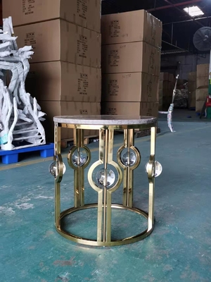 El oro plateó el metal de lujo de acero inoxidable Crystal Ball Round Corner Table del lado de la luz de mármol de la tabla