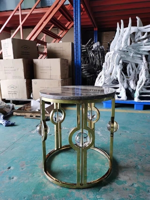 El oro plateó el metal de lujo de acero inoxidable Crystal Ball Round Corner Table del lado de la luz de mármol de la tabla