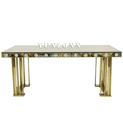 Buen precio Modernas mesas de banquete rectangulares de lujo Piernas de acero inoxidable con acabado dorado tapa de espejo para comedor y hotel uso para bodas en línea