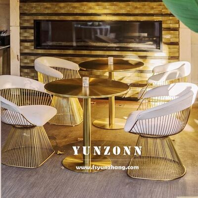 Buen precio Al por mayor Piernas de mesa de acero inoxidable de metal cepillado Base de mesa de comedor Muebles de café en línea