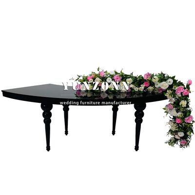 Buen precio Salón de banquetes grande Mesa de boda serpentina de media luna de metal negro en línea