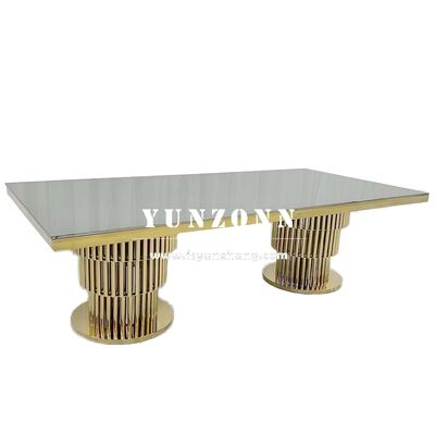 Buen precio Moderno conjunto de mesa de comedor de oro de acero inoxidable con diseño de base de pedestal para banquetes al aire libre bodas y eventos de hotel en línea
