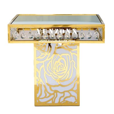 Buen precio Mesa de pastel de cristal de espejo de acero inoxidable con base de rosa cuadrada para fiestas de bodas de lujo a precio de fábrica en línea