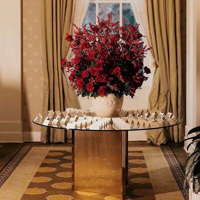 Buen precio Mesa redonda de Wiltshire con vidrio templado y base de acero inoxidable Diseño moderno para aplicaciones de comedor de hotel en línea