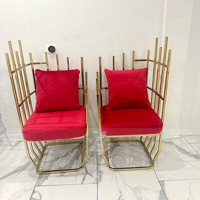 Buen precio Silla de sofá dorada para trono de reina, jaula de pájaros, decorativa para fiestas de bodas y banquetes en línea