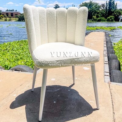 Buen precio Al por mayor White Teddy Velvet Lounge Chair Elegante Acero inoxidable Decoración de eventos de bodas para hoteles en línea